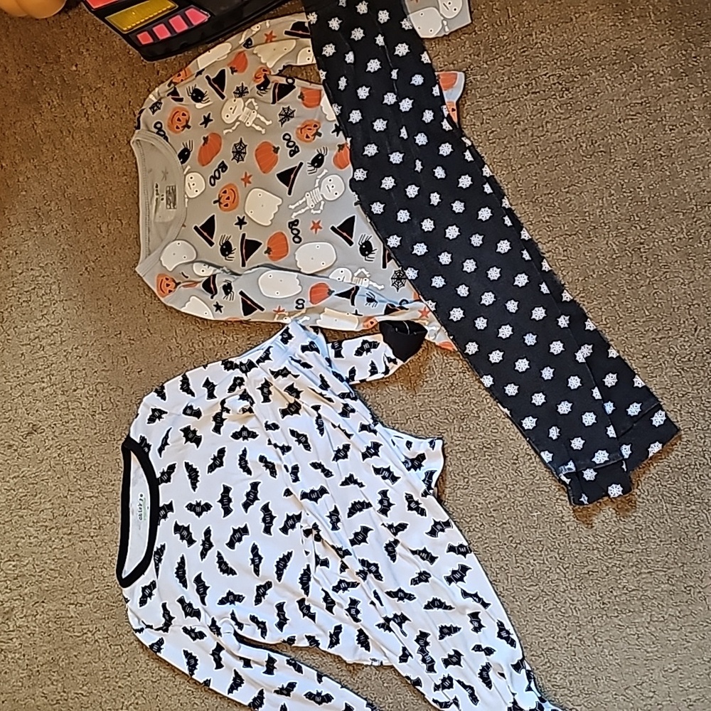 CHICK PEA 2 LOT GUC TODDLER  BOY  HALLOWEEN  PAJAMAS  SIZE  4T